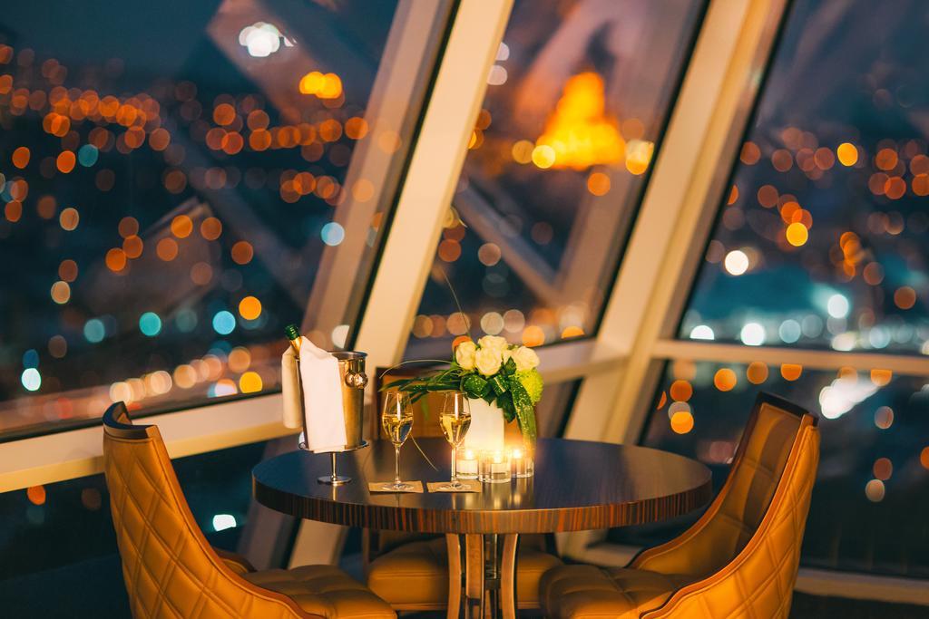 The Biltmore Tbilisi Hotel Exteriér fotografie The 360° Lounge