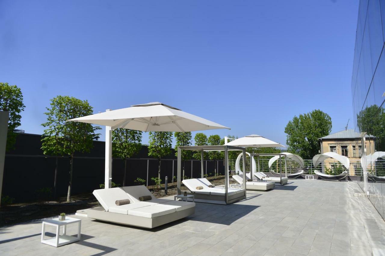 The Biltmore Tbilisi Hotel Exteriér fotografie The rooftop terrace